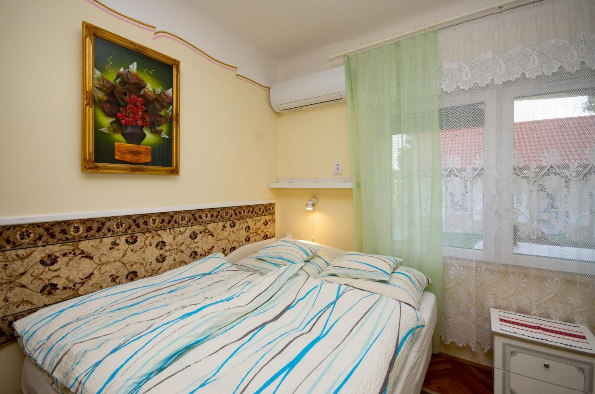 Amalia Apartman Gyula Exterior photo