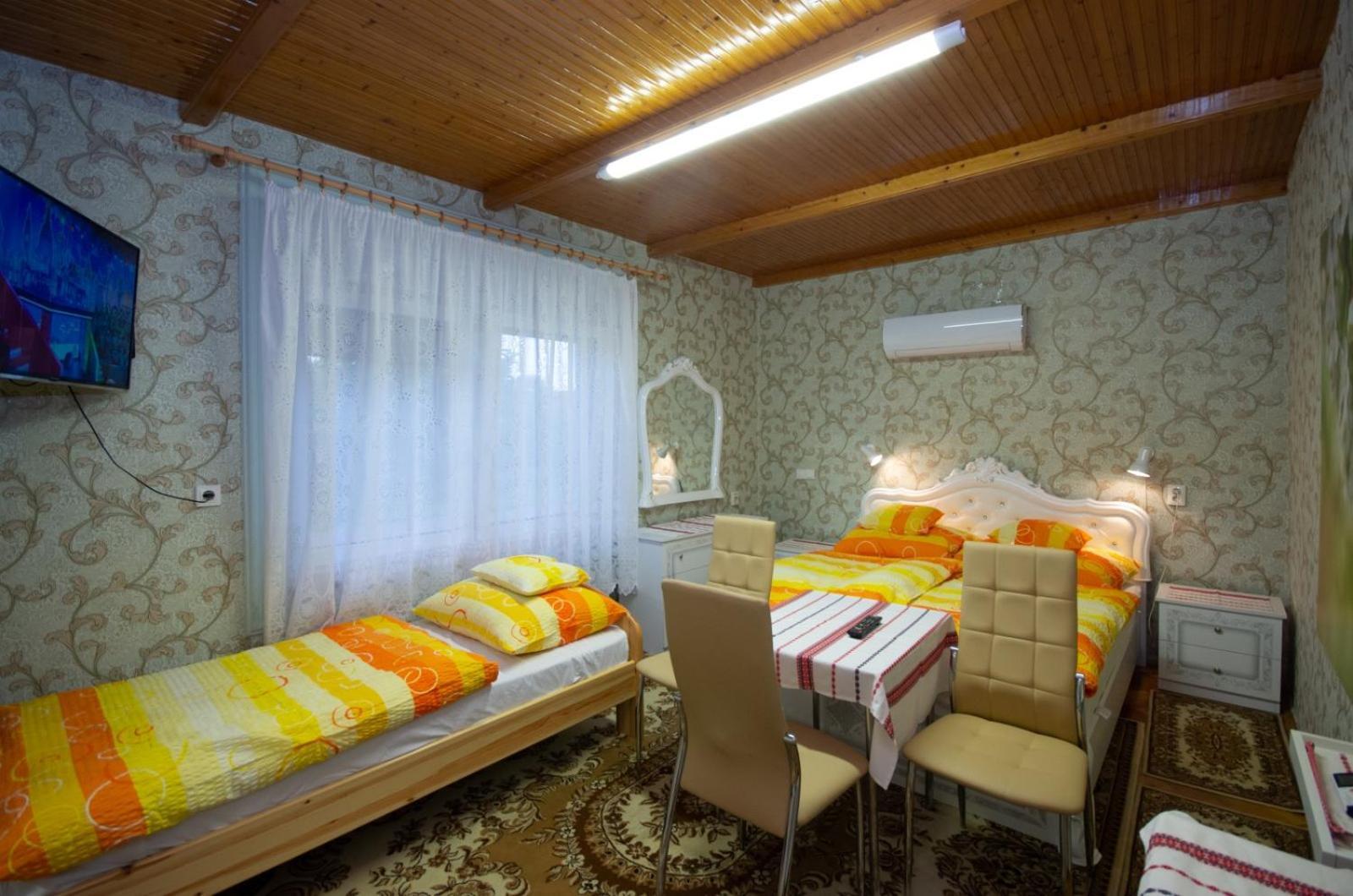 Amalia Apartman Gyula Exterior photo